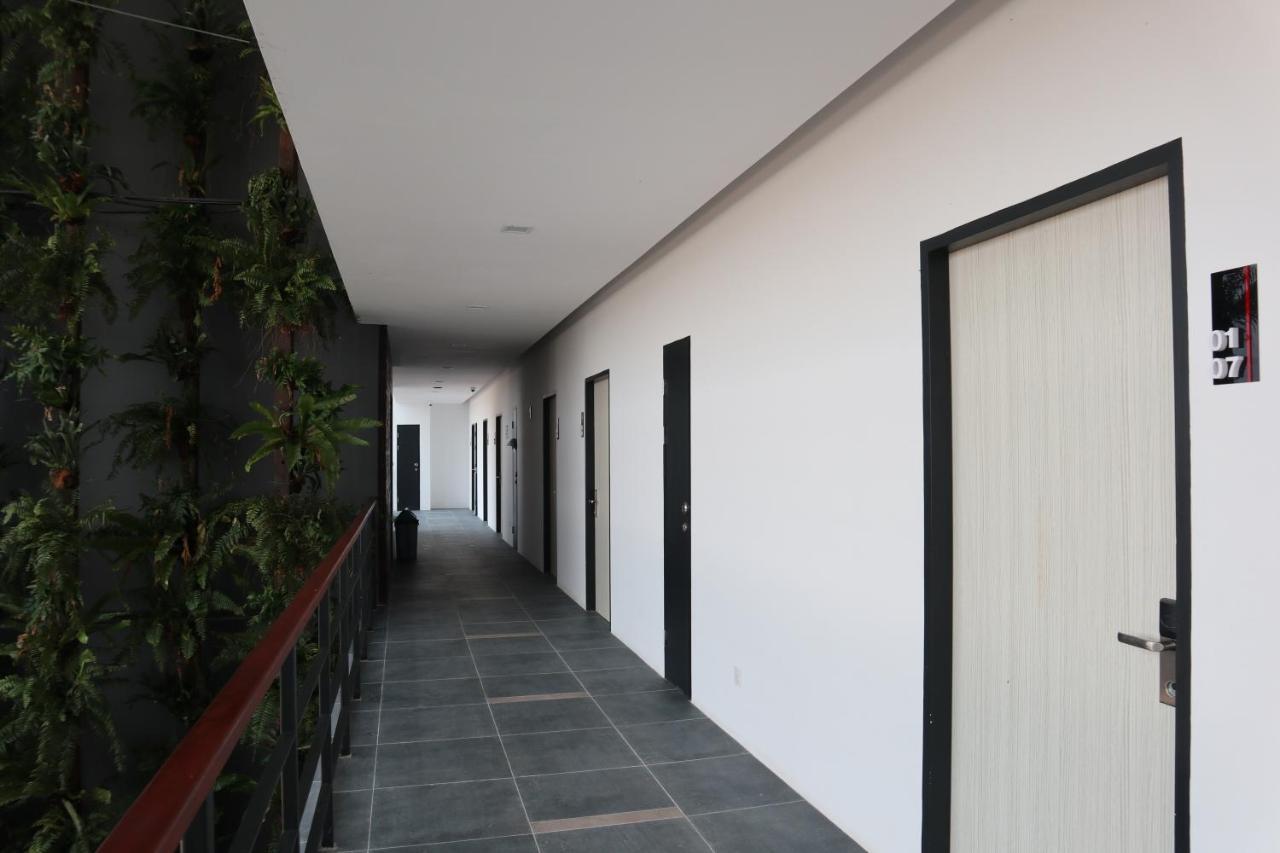 Roxy Sematan Villa & Townhouse Buitenkant foto