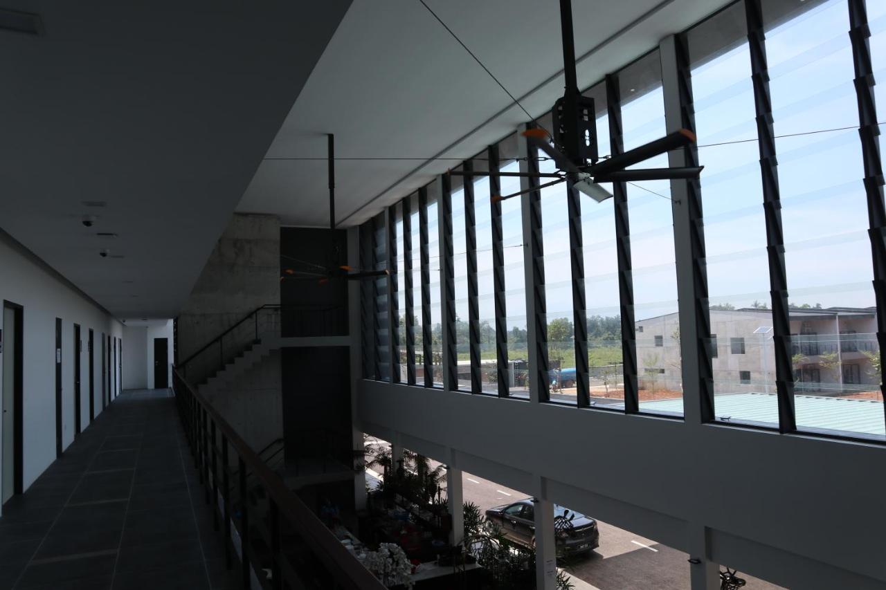 Roxy Sematan Villa & Townhouse Buitenkant foto