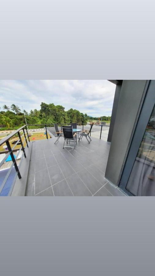 Roxy Sematan Villa & Townhouse Buitenkant foto
