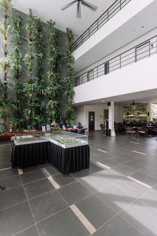 Roxy Sematan Villa & Townhouse Buitenkant foto