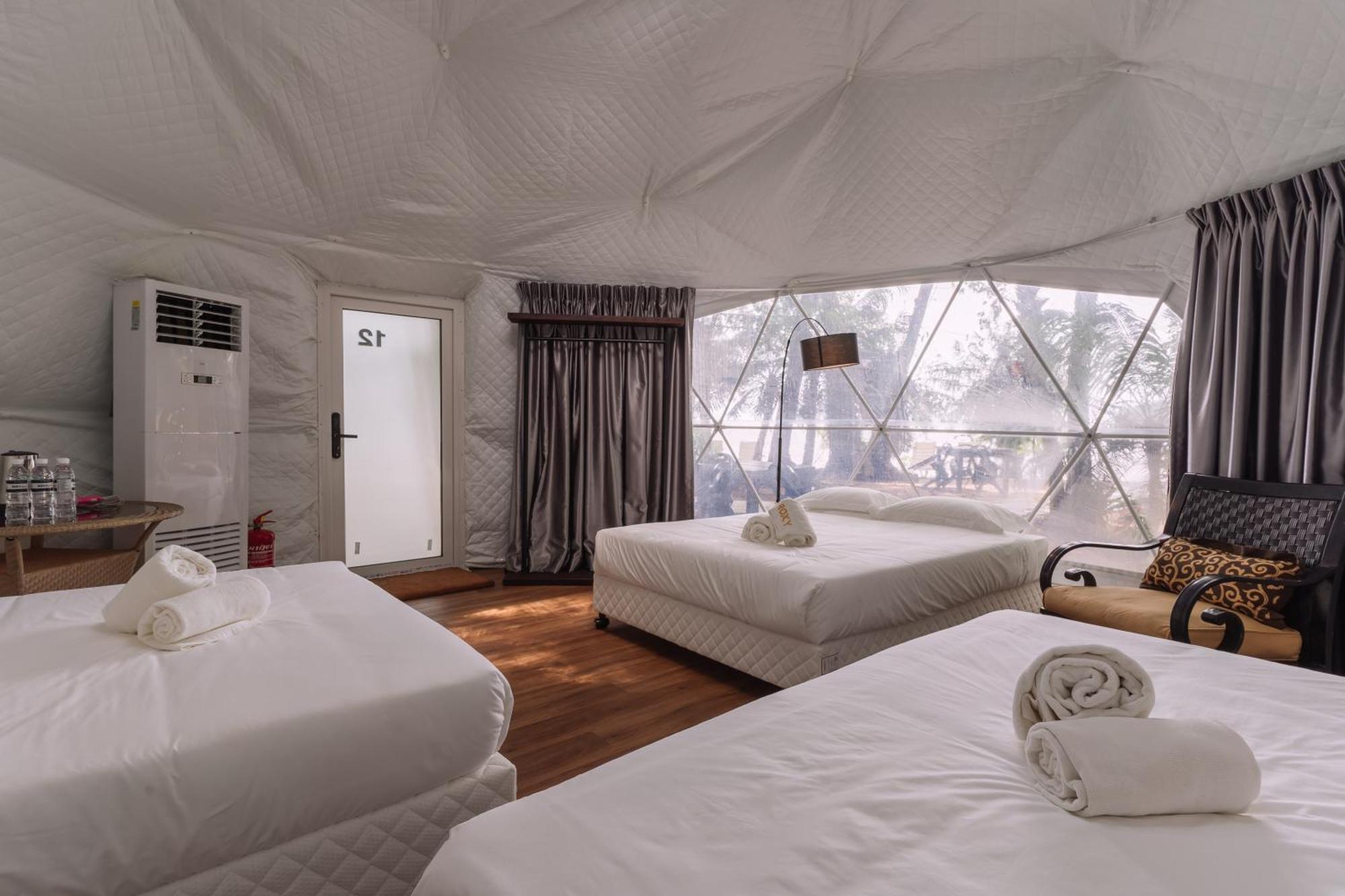 Roxy Sematan Villa & Townhouse Buitenkant foto